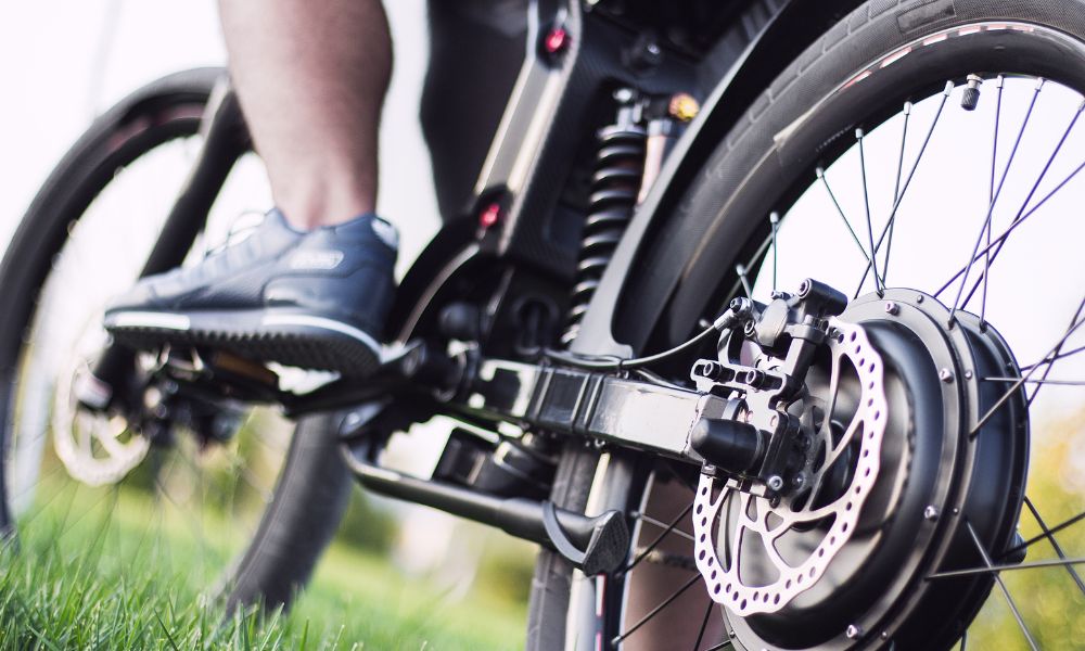 Pedal vs. Throttle: Which Is Better for an E-Bike?