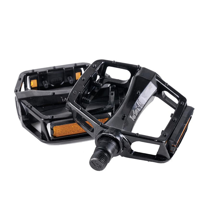 PWR Dually Pedals Body: Alloy Spindle: Steel 9/16'' Black