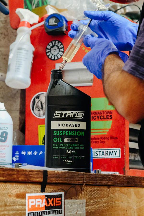 Stan's Biobased Suspension Oil - 20WT 1L