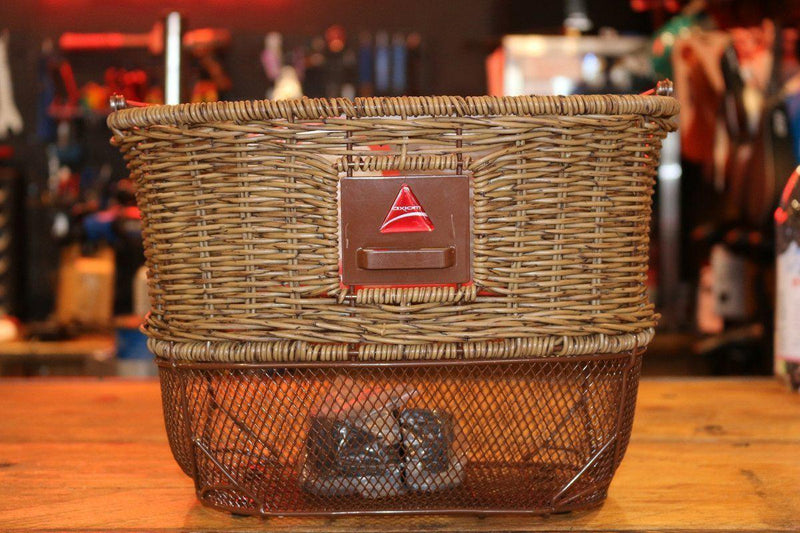 Axiom City Wicker DLX Bicycle Basket QR Tan-Voltaire Cycles