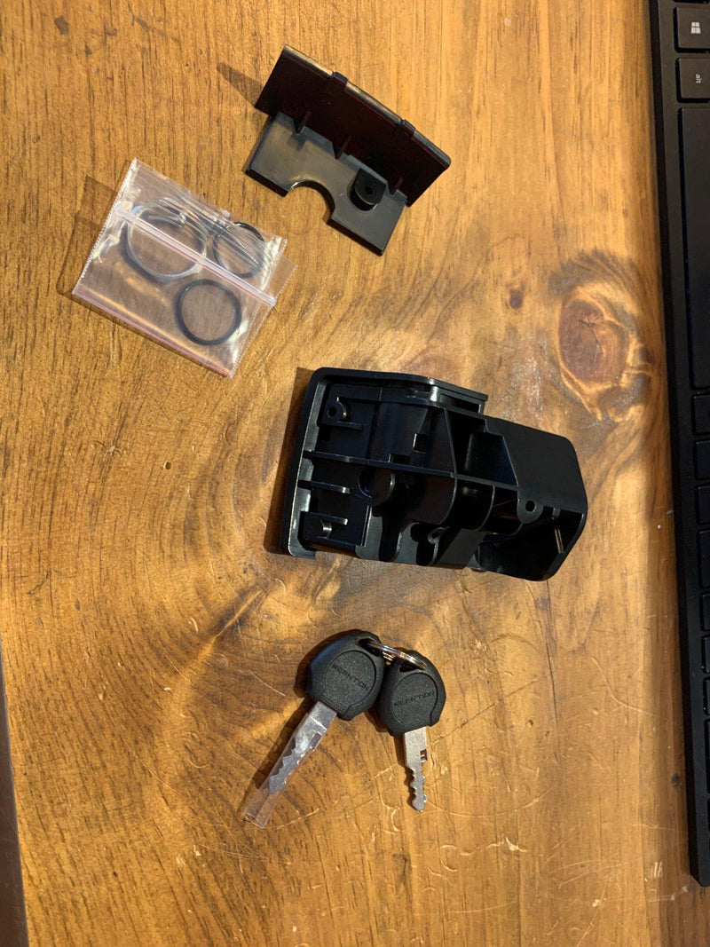 Magnum i6 Lock Core Top with Replacement Keys-Battery Replacement Lock-Magnum-Voltaire Cycles of Verona