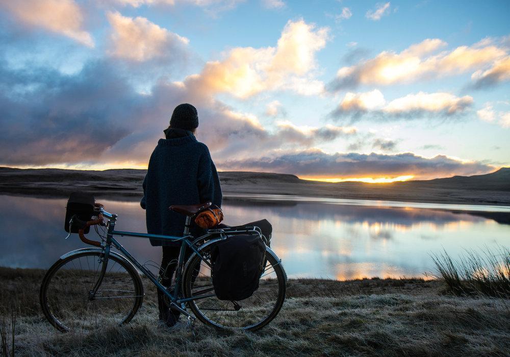 Brooks England Isle of Skye Handlebar Bag-Voltaire Cycles