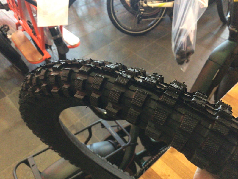 MAXXIS Creepy Crawler 20x2.5